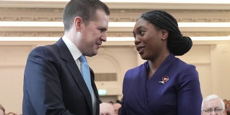 badenoch-dismisses-‘threat’-from-jenrick-after-whatsapp-group-mix-up-–-sky-news