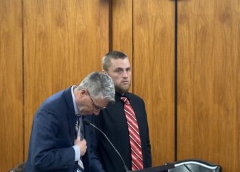 teen-testifies-ex-birch-run-teacher-sent-her-explicit-messages,-videos,-photo-via-snapchat