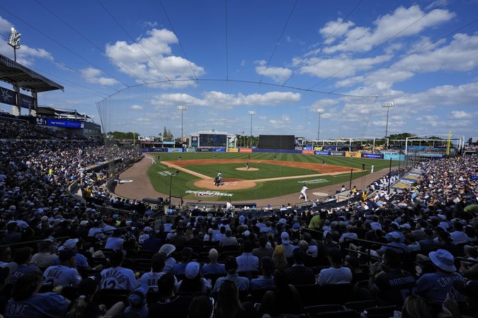 yankees-were-winners-as-visitors-for-the-first-time-in-their-spring-training-home