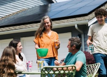 used-solar-panels-sold-on-facebook-and-ebay-have-cult-following-–-fortune