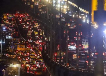 once-green-and-vibrant,-now-a-city-of-chaos:-man-takes-to-linkedin-to-express-bengaluru’s-decline