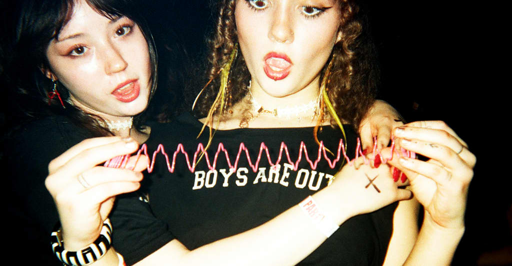 from-y2k-to-indie-sleaze:-how-hyperspecific,-themed-club-nights-took-over-new-york