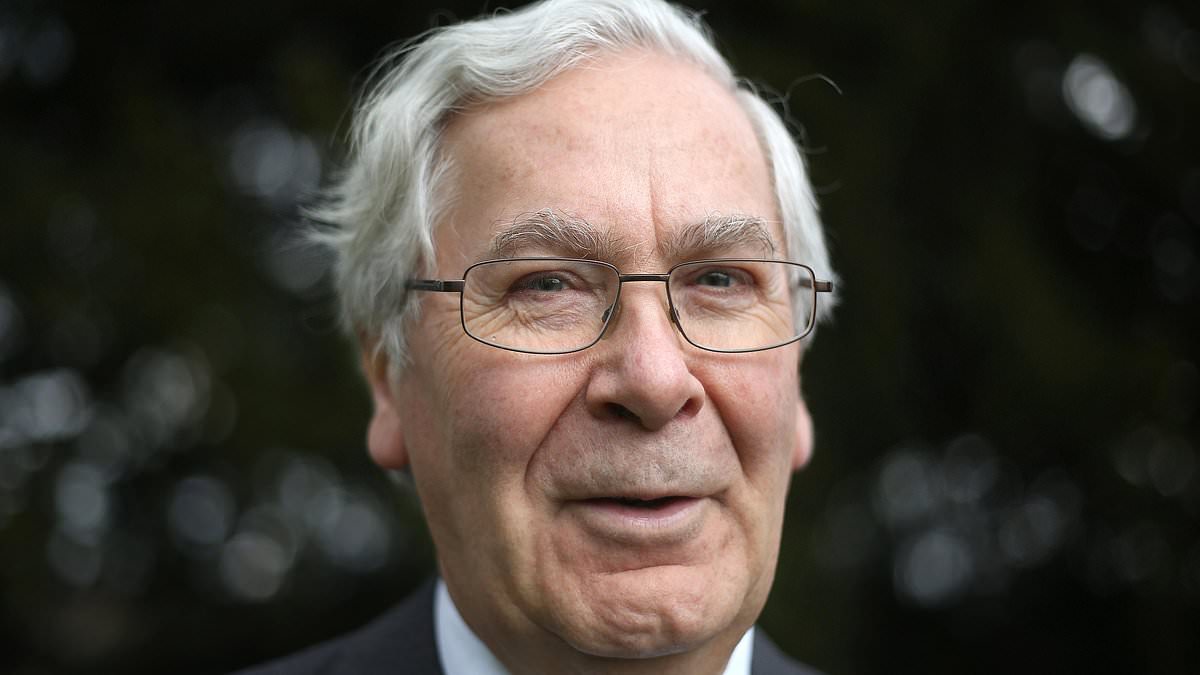former-bank-boss-mervyn-king-in-debt-warning-|-this-is-money