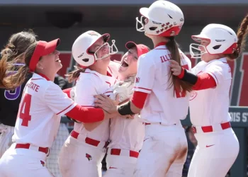 birds-walk-off-the-panthers-for-5-4-senior-day-victory-–-illinois-state-university-athletics