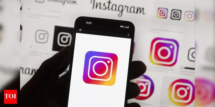full-list-of-pakistani-actors-whose-instagram-accounts-are-still-visible-in-india-|-delhi-news