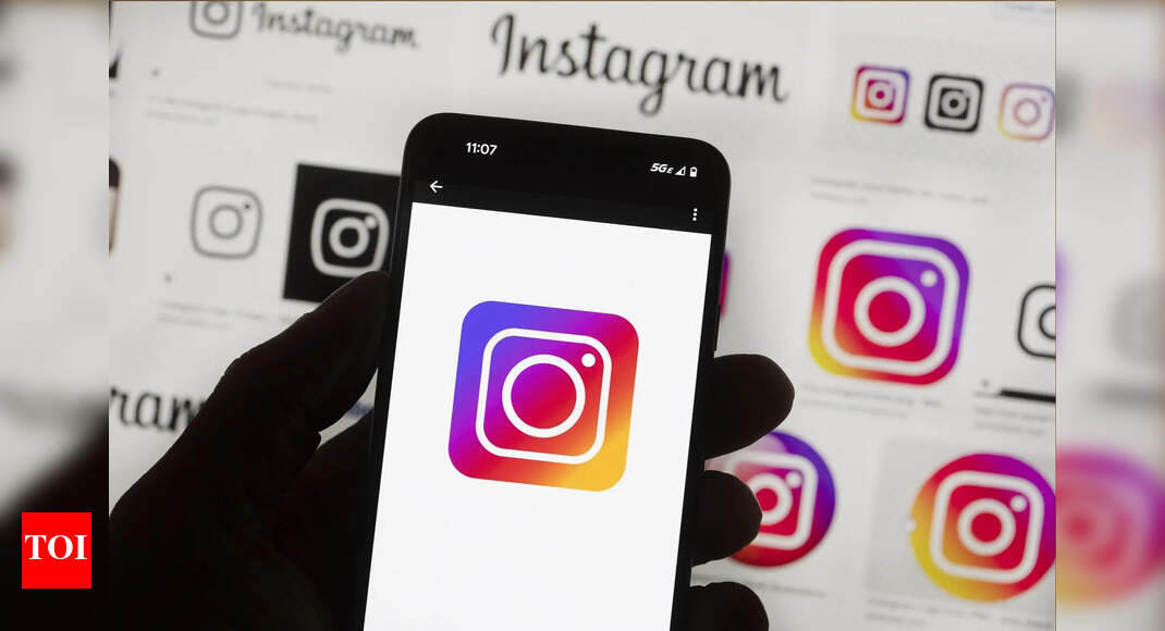 full-list-of-pakistani-actors-whose-instagram-accounts-are-still-visible-in-india-|-delhi-news