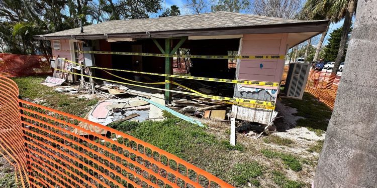 community-wants-to-save-‘character’-of-st.-pete-beach-from-demolition-–-bay-news-9