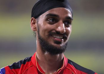 arshdeep-singh-comes-up-with-hilarious-response-when-asked-to-choose-between-lionel-…