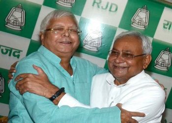 when-nitish-and-lalu-personally-delivered-press-releases!-–-news-riveting