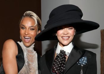 rihanna-and-ciara-booked-that-reunion-u-speak-of-–-vulture