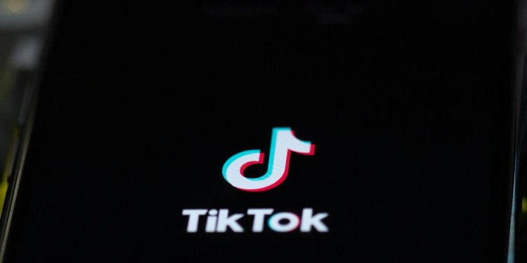 tiktok’s-desktop-overhaul-takes-aim-at-youtube-with-major-feature-boost-–-9meters