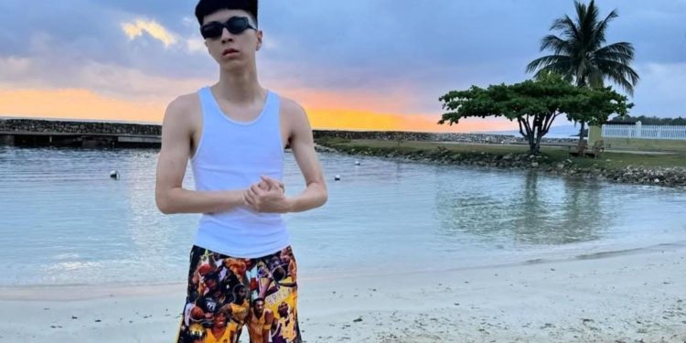 fans-react-as-twitch-streamer-ray-reveals-his-plans-of-starting-his-own-noodle-brand-in-the-us