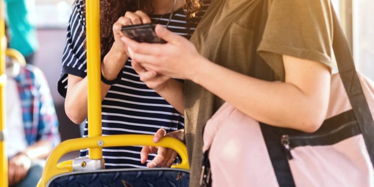 snapchat’s-‘snap-map’-could-influence-how-teens-use-other-social-media-–-sheknows