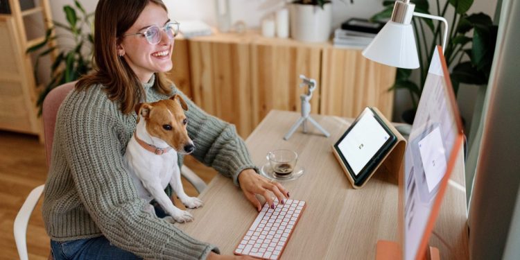 almost-40%-of-gen-z-and-millennial-workers-will-take-a-pay-cut-for-remote-or-hybrid-work-…