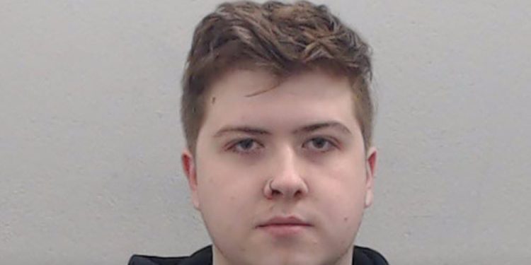 sex-predator-who-forced-young-girls-to-send-explicit-images-jailed-–-daily-mail