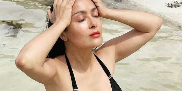 salma-hayek’s-bikini-cover-sets-instagram-on-fire-–-hola