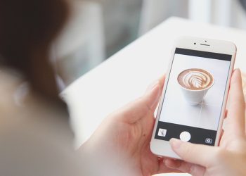 instagram-offers-creators-thousands-of-dollars-for-signing-up-new-users-|-fstoppers