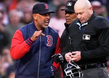 walker-buehler,-alex-cora-ejected-after-arguing-with-ump-against-mets-|-newscentermaine.com