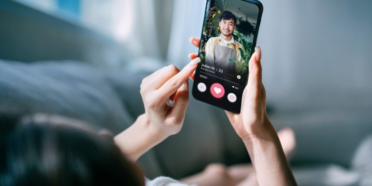 the-scoop:-tinder-execs-use-linkedin,-not-release,-to-announce-leadership-change