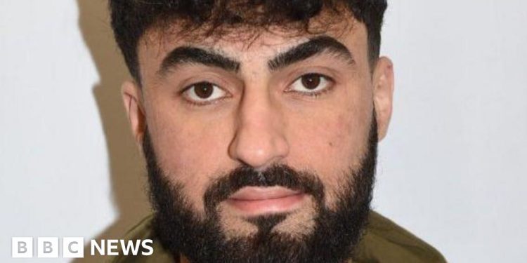 liverpool-barber-shared-is-beheadings-video-on-whatsapp-group-–-bbc