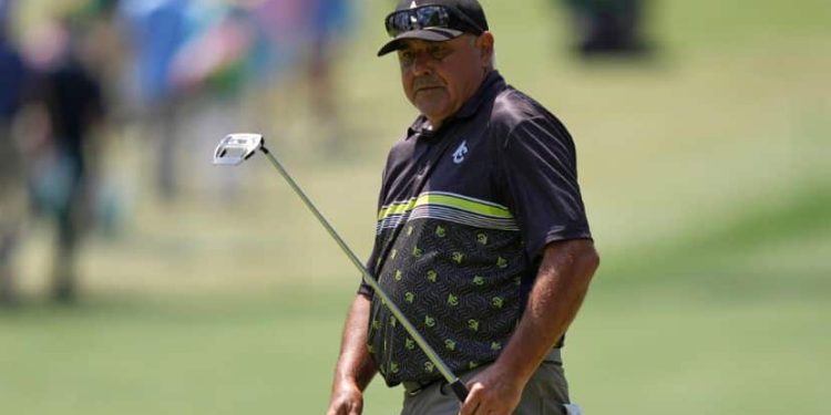 cabrera-makes-it-2-senior-majors-in-a-week,-rallying-past-harrington-at-the-senior-pga