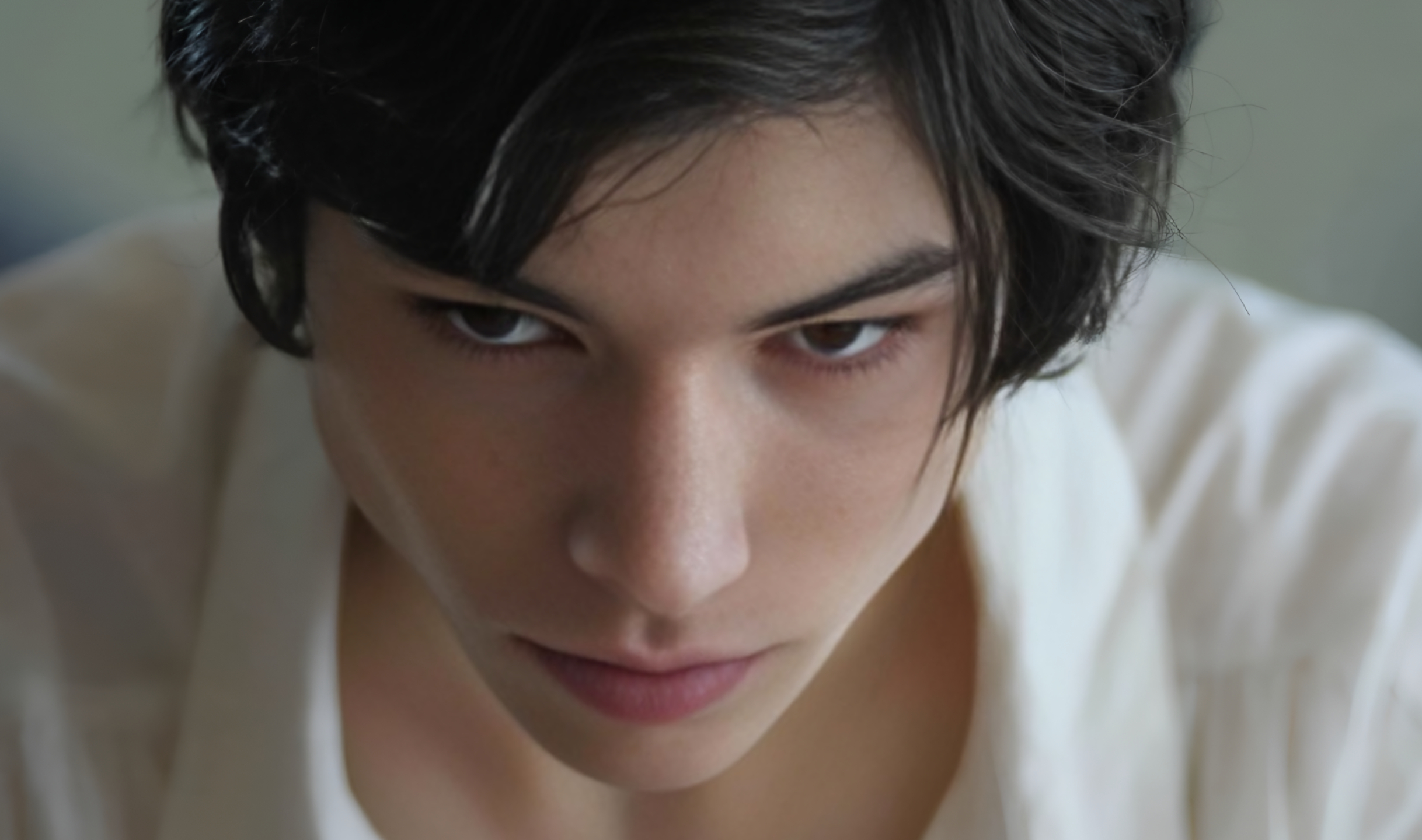 ‘talk-about-kevin’-director-reunites-with-ezra-miller-for-vampire-film-–-horrorfuel.com