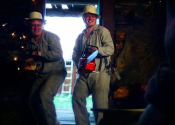 wild-teaser-unleashed-for-the-musical-horror-comedy-‘chainsaws-were-singing’