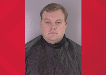 high-school-football-coach-requested-nude-images-of-students-on-snapchat,-police-allege-–-wusa9