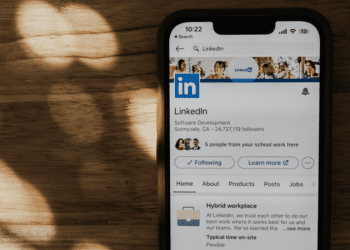 linkedin’s-new-playbook-taps-creators-as-the-future-of-b2b-marketing-–-search-engine-land