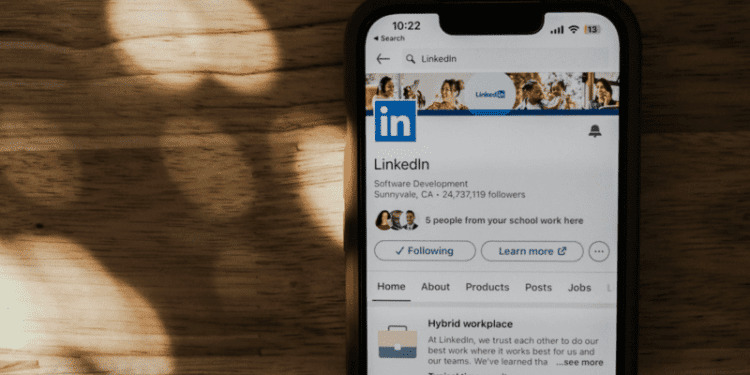 linkedin’s-new-playbook-taps-creators-as-the-future-of-b2b-marketing-–-search-engine-land