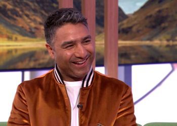 nick-mohammed-says-celebrity-traitors-cast-already-have-a-group-whatsapp-chat