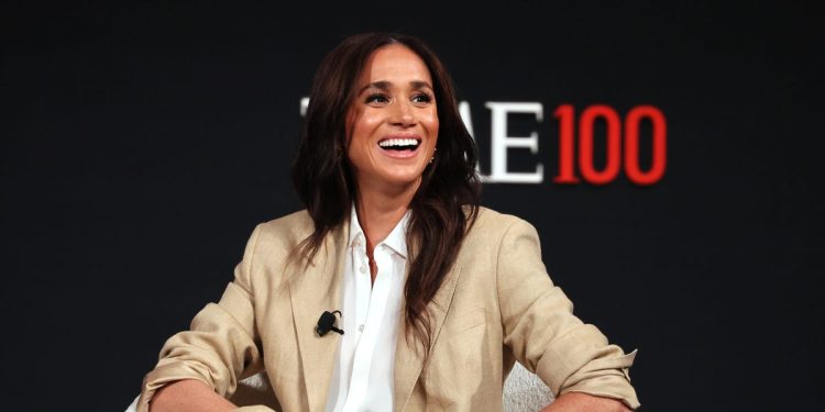 how-meghan-markle-has-unleashed-herself-on-instagram-–-town-&-country-magazine