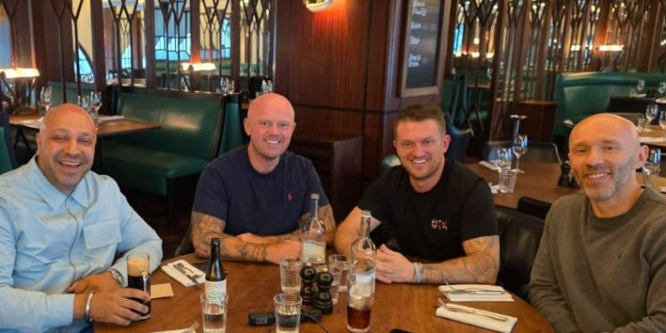 tommy-robinson-kicked-out-of-mayfair-steakhouse-after-staff-‘felt-uncomfortable-serving-him’