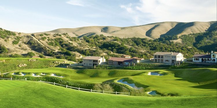 $400m-liv-chief’s-stunning-$18m-269-acre-golf-course-left-to-rot-after-being-abandoned-in-2018