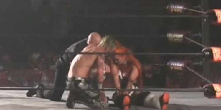 priscilla-kelly-match-stopped-mid-bout-after-scary-leg-injury-concern-–-ringside-news