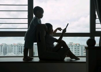 dutch-government-suggests-social-media-ban-for-under-15s-|-the-straits-times