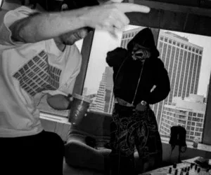 fred-again.,-skepta-&-plaqueboymax-drop-“victory-lap”-with-explosive-twitch-debut-and-…