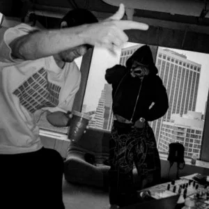fred-again.,-skepta-&-plaqueboymax-drop-“victory-lap”-with-explosive-twitch-debut-and-…