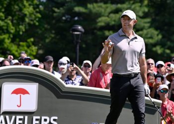 rory-mcilroy-two-shots-off-early-clubhouse-leader-at-travelers-championship