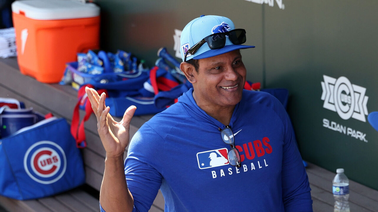 sosa-returns-to-wrigley-field-for-1st-time-in-over-20-years-|-thescore.com