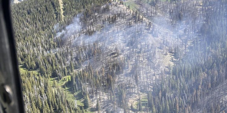 horse-fire-now-over-2250-acres;-calmer-winds-and-rain-possible-aid-today-–-oil-city-news