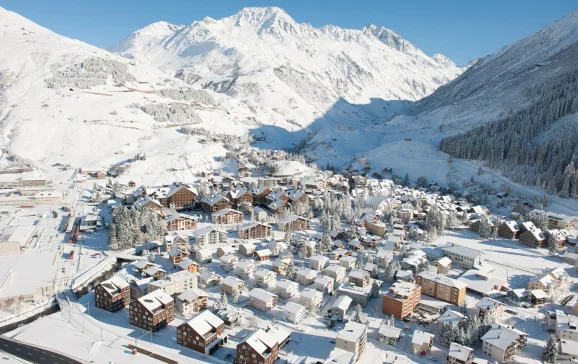 our-facebook-pages-are-merging!-–-snow-magazine