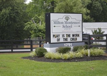 facebook-post-leads-to-police-report-after-this-word-was-removed-from-private-school’s-sign