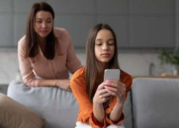 parents-aren’t-monitoring-kids-online,-despite-most-knowing-tools-available-–-the-canberra-times