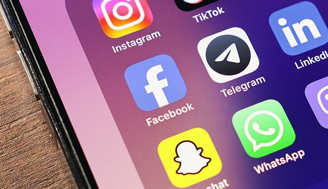 these-2-popular-iphone-apps-could-be-the-reason-your-phone-is-running-slower