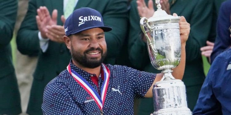 jj-spaun’s-path-to-us.-open-title-helped-by-a-shot-onto-an-umbrella