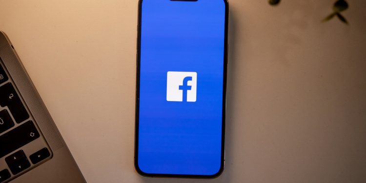 facebook-bug-causes-mass-bans-affecting-users-and-groups-alike-|-ibtimes-uk