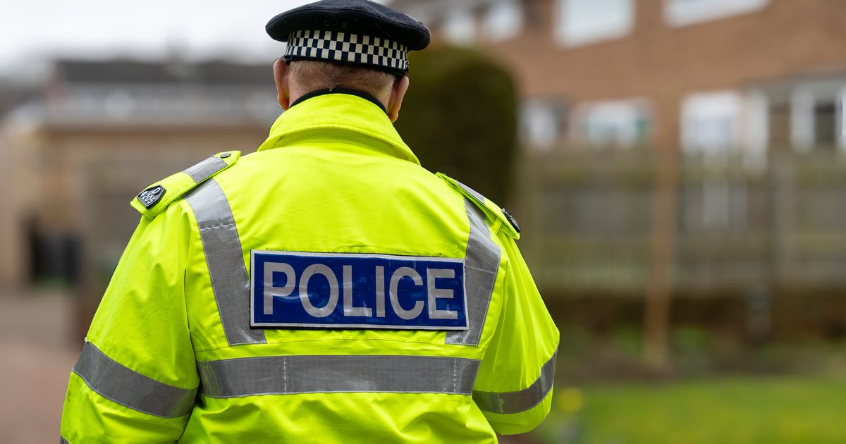 west-london-police-officer-who-tried-to-have-sexual-chat-with-child-over-snapchat-jailed
