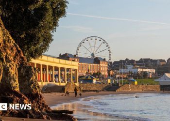 snapchat-used-by-teenagers-to-plan-barry-island-stabbing-–-bbc-news