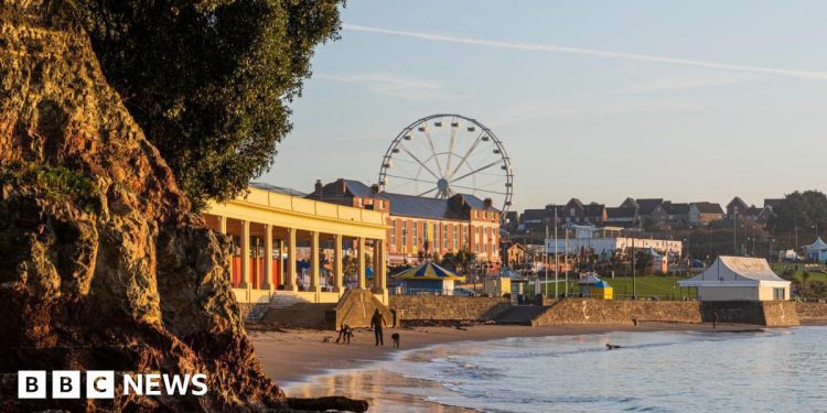 snapchat-used-by-teenagers-to-plan-barry-island-stabbing-–-bbc-news